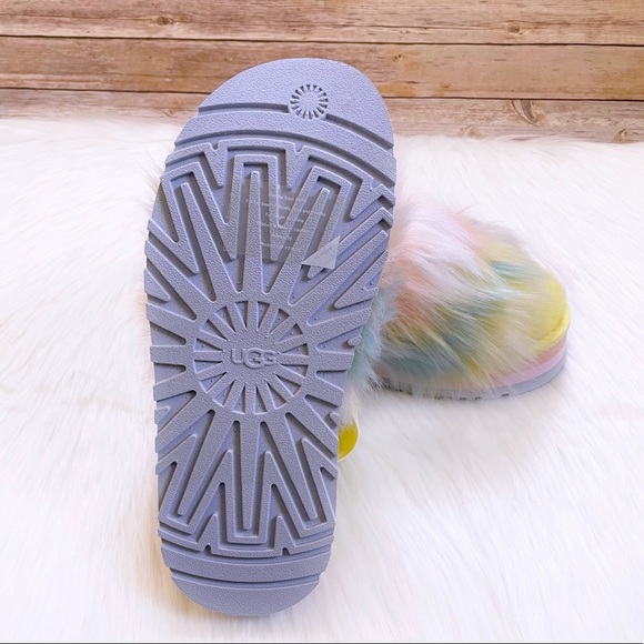 UGG Women’s Disco Slide Tie Dye Platform Sandals - Picture 7 of 8